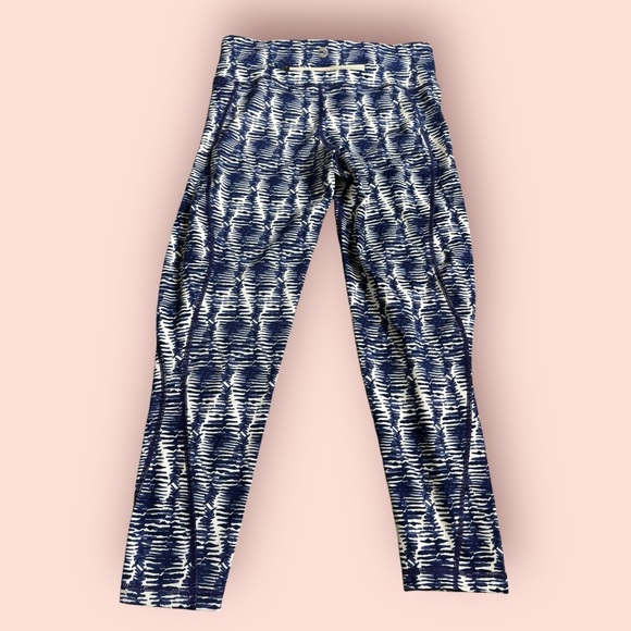 Vineyard Vines Watercolor Lines Printed Performance Leggings size M - Picture 3 of 4